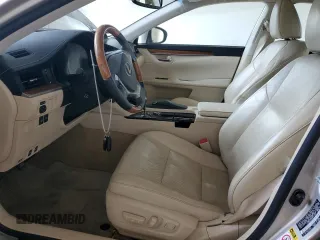 2013 Lexus ES 300h z VIN JTHBW1GG2D2014135, wystawiony jako Copart lot #56459225 z przebiegiem Nie podano mil oraz Szkoda całkowita • Salvage title. Historia ofert i sprzedaży dostępna na DreamBid. Obrazek 7.