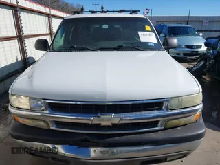 2005 Chevrolet Suburban LT with VIN 1GNEC16Z55J106137, listed as a IAAI auction lot 41235825 with 231,042 mi miles and . Bid and sale history available at DreamBid. Image 6.