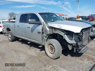 2011 Dodge Ram 2500 SLT with VIN 3D7UT2HL8BG519885, listed as a IAAI auction lot 41833035 with 150,286 mi miles. Bid and sale history available at carsss.com. Image 1.