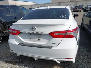 2020 Toyota Camry SE z VIN 4T1G11AK3LU312906, wystawiony jako IAAI lot #42370015 z przebiegiem 67 382 mil mil oraz . Historia ofert i sprzedaży dostępna na DreamBid. Obrazek 17.