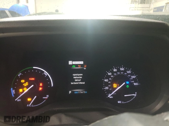 2021 Toyota Sienna XLE with VIN 5TDYRKEC8MS026985, listed as a Copart auction lot 47315875 with 175,673 mi miles and Salvage title. Bid and sale history available at DreamBid. Image 9.