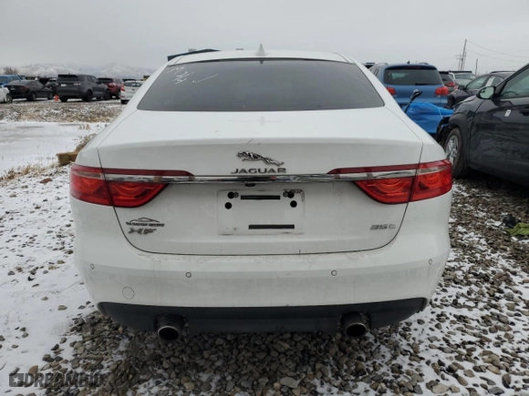 2016 Jaguar XF 35t Premium with VIN SAJBD4BVXGCY20495, listed as a Copart auction lot 45247025 with 109,603 mi miles and Clean Title. Bid and sale history available at carsss.com. Image 6.