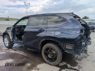 2022 Toyota Highlander LE with VIN 5TDBZRBH6NS574953, listed as a Copart auction lot 61463305 with Not provided miles and Salvage title. Bid and sale history available at DreamBid. Image 2.