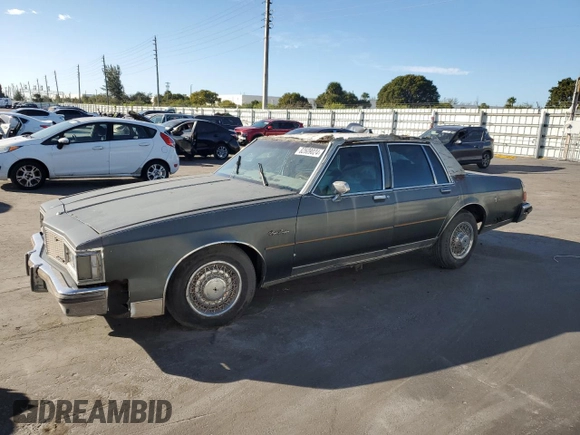1984 Oldsmobile 88 z VIN 1G3AN69Y0EM827157, wystawiony jako Copart lot #82609024 z przebiegiem 525 834 mil mil oraz Czysty tytuł • Clean title. Historia ofert i sprzedaży dostępna na DreamBid. Obrazek 1.