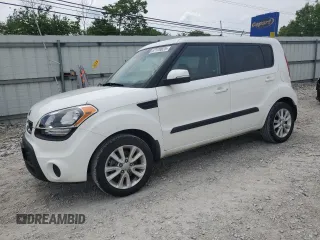 2013 Kia Soul + z VIN KNDJT2A67D7587322, wystawiony jako Copart lot #57170825 z przebiegiem 97 792 mil mil oraz Tytuł czysty. Historia ofert i sprzedaży dostępna na DreamBid. Obrazek 1.