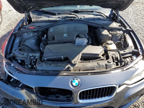 2015 BMW 3 Series 328i xDrive z VIN WBA3B3C59FJ985561, wystawiony jako Copart lot #55222995 z przebiegiem 116 610 mil mil oraz Szkoda całkowita • Salvage title. Historia ofert i sprzedaży dostępna na DreamBid. Obrazek 11.