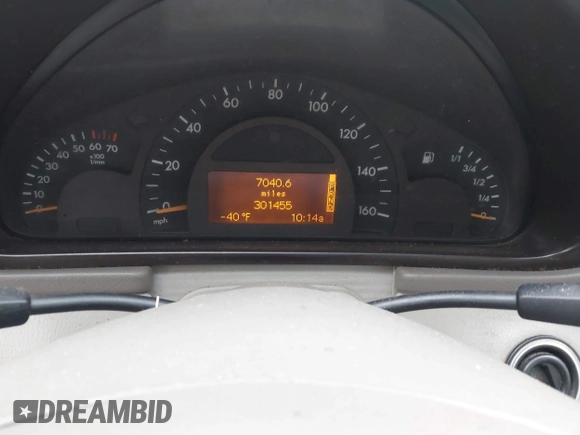 2002 Mercedes-Benz C 230/260/280/320 z VIN WDBRF61J52F189775, wystawiony jako IAAI lot #41633570 z przebiegiem 301 455 mil mil oraz . Historia ofert i sprzedaży dostępna na DreamBid. Obrazek 7.