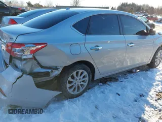 2018 Nissan Sentra SV z VIN 3N1AB7AP6JL655421, wystawiony jako IAAI lot #41407576 z przebiegiem 98 854 mil mil oraz . Historia ofert i sprzedaży dostępna na DreamBid. Obrazek 4.