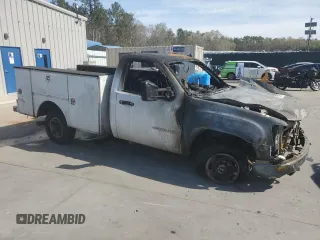 2007 GMC Sierra 2500HD Work Truck z VIN 1GDHC24K77E550046, wystawiony jako Copart lot #50433995 z przebiegiem Nie podano mil oraz Nie do naprawy • Non repairable. Historia ofert i sprzedaży dostępna na DreamBid. Obrazek 4.