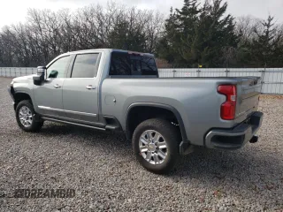 2024 Chevrolet Silverado 3500HD High Country with VIN 2GC4YVEY2R1127386, listed as a Copart auction lot 79103684 with 19,715 mi miles and Salvage Title. Bid and sale history available at carsss.com. Image 2.