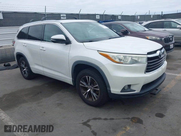 2016 Toyota Highlander XLE z VIN 5TDKKRFH0GS159225, wystawiony jako IAAI lot #42188784 z przebiegiem Nie podano mil oraz . Historia ofert i sprzedaży dostępna na DreamBid. Obrazek 1.