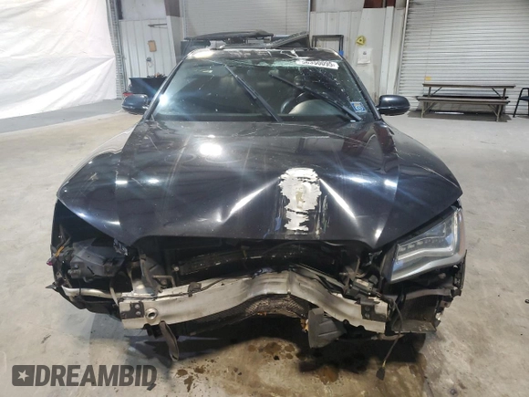2013 Audi A8 4.0L z VIN WAUR2AFD5DN017108, wystawiony jako Copart lot #56350095 z przebiegiem 143 033 mil mil oraz Nie do naprawy • Non repairable. Historia ofert i sprzedaży dostępna na DreamBid. Obrazek 5.