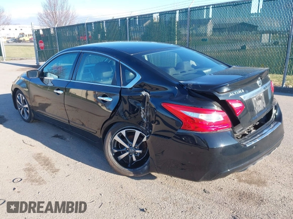 2016 Nissan Altima SR with VIN 1N4AL3AP7GC212210, listed as a IAAI auction lot 41923139 with 26,433 mi miles and . Bid and sale history available at carsss.com. Image 3.