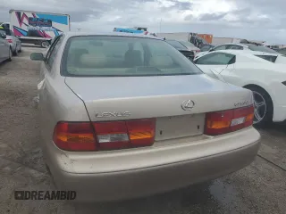 1998 Lexus ES 300 Luxury Sport Sdn with VIN JT8BF28G2W5025058, listed as a Copart auction lot 75097584 with 0 mi miles and Non Repairable. Bid and sale history available at carsss.com. Image 6.