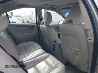 2006 Volvo S60 2.4L Turbo with VIN YV1RS547X62555387, listed as a IAAI auction lot 41216578 with 126,250 mi miles. Bid and sale history available at carsss.com. Image 8.