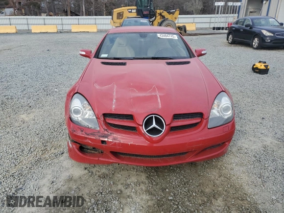 2008 Mercedes-Benz SLK-Class 3.0L with VIN WDBWK54F68F187946, listed as a Copart auction lot 43484745 with 104,011 mi miles and Salvage Title. Bid and sale history available at carsss.com. Image 5.