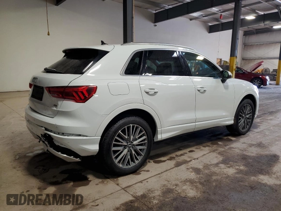 2022 Audi Q3 Premium with VIN WA1AUCF39N1047969, listed as a Copart auction lot 70757204 with 30,800 mi miles and Salvage Title. Bid and sale history available at carsss.com. Image 3.