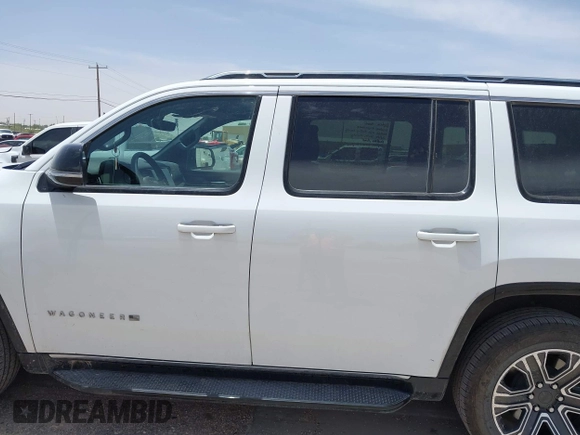 2024 Jeep Wagoneer Series II with VIN 1C4SJUBP3RS169700, listed as a IAAI auction lot 42245795 with 36,737 mi miles and . Bid and sale history available at DreamBid. Image 15.