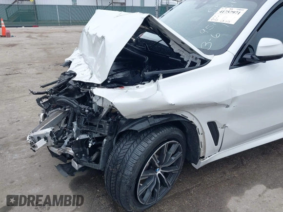 2020 BMW X5 xDrive40i with VIN 5UXCR6C08L9D07645, listed as a IAAI auction lot 41757971 with 87,157 mi miles. Bid and sale history available at carsss.com. Image 19.