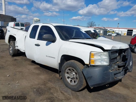 2011 Chevrolet Silverado 1500 Work Truck with VIN 1GCRKPE03BZ421275, listed as a IAAI auction lot 41688168 with 68,289 mi miles. Bid and sale history available at carsss.com. Image 1.
