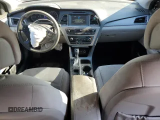 2016 Hyundai Sonata SE z VIN 5NPE24AF9GH360729, wystawiony jako Copart lot #58663375 z przebiegiem 140 837 mil mil oraz Szkoda całkowita • Salvage title. Historia ofert i sprzedaży dostępna na DreamBid. Obrazek 8.