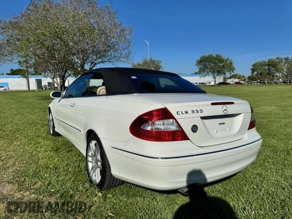 2009 Mercedes-Benz CLK 350 z VIN WDBTK56F79T103202, wystawiony jako Copart lot #48542265 z przebiegiem 108 009 mil mil oraz Szkoda całkowita • Salvage title. Historia ofert i sprzedaży dostępna na DreamBid. Obrazek 3.
