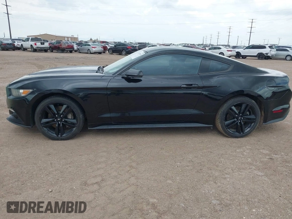2015 Ford Mustang EcoBoost z VIN 1FA6P8TH9F5355840, wystawiony jako IAAI lot #42552910 z przebiegiem 96 422 mil mil oraz . Historia ofert i sprzedaży dostępna na DreamBid. Obrazek 14.