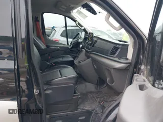 2020 Ford Transit Cargo z VIN 1FTYE1Y89LKB76753, wystawiony jako IAAI lot #42468252 z przebiegiem 53 193 mil mil oraz . Historia ofert i sprzedaży dostępna na DreamBid. Obrazek 5.