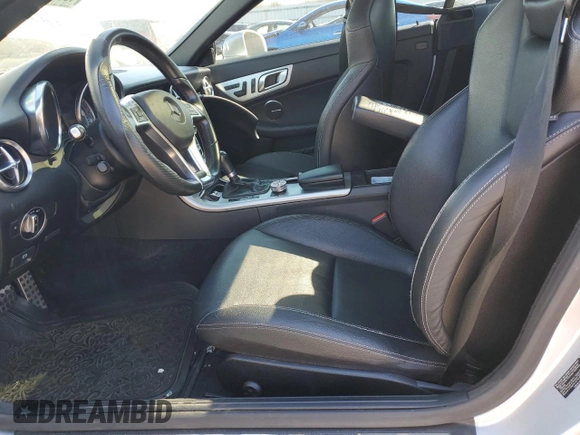 2015 Mercedes-Benz SLK 250 with VIN WDDPK4HA7FF107104, listed as a Copart auction lot 46314115 with 122,869 mi miles and Clean title. Bid and sale history available at DreamBid. Image 7.
