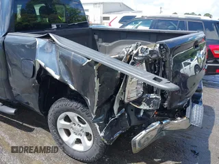 2019 Ram 1500 Tradesman z VIN 1C6SRFCT5KN597618, wystawiony jako IAAI lot #42243878 z przebiegiem 69 131 mil mil oraz . Historia ofert i sprzedaży dostępna na DreamBid. Obrazek 17.