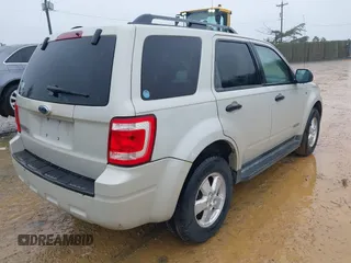 2008 Ford Escape XLT с VIN 1FMCU03158KC06061, выставлен на аукционе IAAI как лот 42381203 с пробегом 239 532 миль миль и . История ставок и продаж доступна на DreamBid. Изображение 4.