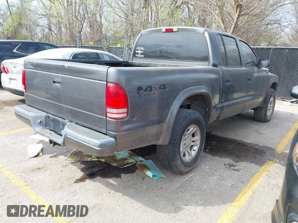 2002 Dodge Dakota Sport with VIN 1B7HG38N92S663249, listed as a IAAI auction lot 41912626 with 240,019 mi miles. Bid and sale history available at carsss.com. Image 4.
