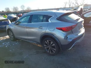2018 Infiniti QX30 Premium z VIN SJKCH5CR1JA048452, wystawiony jako IAAI lot #41366688 z przebiegiem 109 456 mil mil oraz . Historia ofert i sprzedaży dostępna na DreamBid. Obrazek 3.