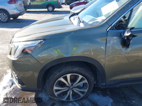 2024 Subaru Forester Limited with VIN JF2SKALC7RH423320, listed as a IAAI auction lot 41417270 with 7,506 mi miles. Bid and sale history available at carsss.com. Image 6.