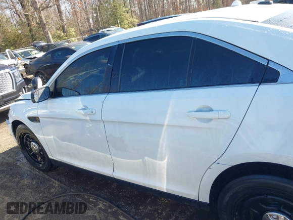 2015 Ford Police Interceptor with VIN 1FAHP2L89FG165269, listed as a IAAI auction lot 41640122 with 72,707 mi miles and . Bid and sale history available at DreamBid. Image 14.