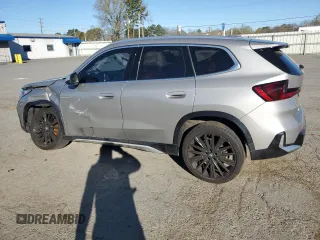 2024 BMW X1 xDrive28i с VIN WBX73EF0XR5Y44267, выставлен на аукционе Copart как лот 48799935 с пробегом 13 284 миль миль и Списание • Salvage title. История ставок и продаж доступна на DreamBid. Изображение 2.