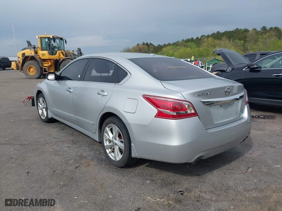 2013 Nissan Altima 2.5 SL with VIN 1N4AL3AP2DN506811, listed as a IAAI auction lot 41875731 with 242,422 mi miles. Bid and sale history available at carsss.com. Image 3.