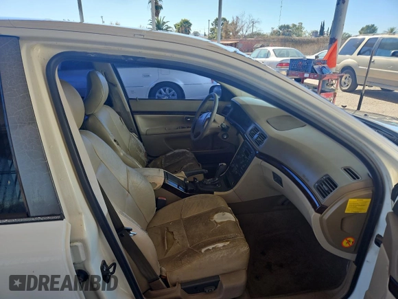 2000 Volvo S80 with VIN YV1TS90D4Y1134041, listed as a Copart auction lot 80581024 with 175,054 mi miles and Clean Title. Bid and sale history available at carsss.com. Image 5.
