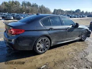 2019 BMW 5 Series 540i xDrive with VIN WBAJE7C57KWD55821, listed as a Copart auction lot 42227935 with 31,469 mi miles and Salvage Title. Bid and sale history available at carsss.com. Image 3.