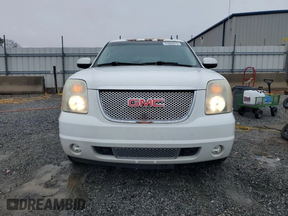 2012 GMC Yukon XL Denali with VIN 1GKS1MEF0CR243497, listed as a Copart auction lot 41655475 with 201,270 mi miles and Salvage Title. Bid and sale history available at carsss.com. Image 5.