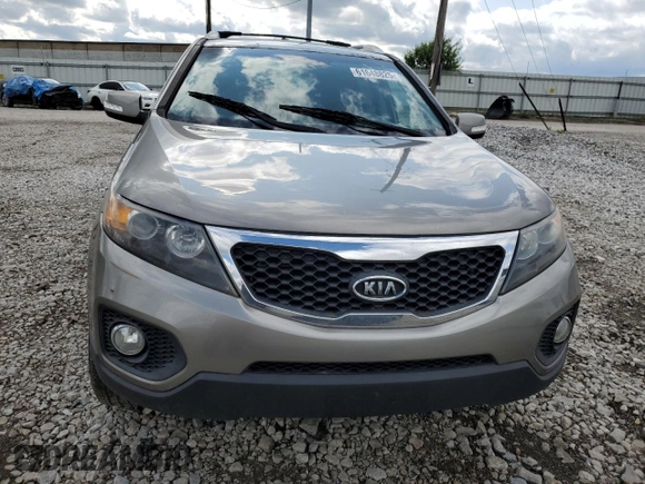 2013 Kia Sorento EX with VIN 5XYKUDA64DG327766, listed as a Copart auction lot 61648825 with 159,764 mi miles and Salvage title. Bid and sale history available at DreamBid. Image 5.