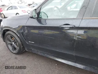2015 BMW X5 xDrive35i z VIN 5UXKR0C59F0K65982, wystawiony jako IAAI lot #41827942 z przebiegiem 81 019 mil mil oraz . Historia ofert i sprzedaży dostępna na DreamBid. Obrazek 16.