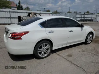 2013 Nissan Altima SV z VIN 1N4BL3AP4DN440718, wystawiony jako Copart lot #55114085 z przebiegiem 60 643 mil mil oraz Szkoda całkowita • Salvage title. Historia ofert i sprzedaży dostępna na DreamBid. Obrazek 3.