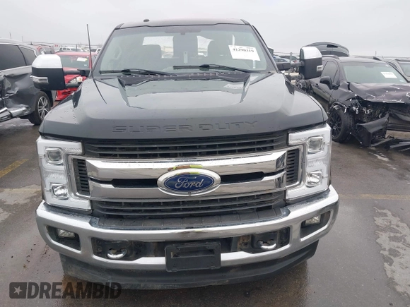 2018 Ford F-250 XL with VIN 1FT7W2BT7JEB71011, listed as a IAAI auction lot 41290319 with 152,310 mi miles and . Bid and sale history available at DreamBid. Image 12.