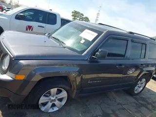 2017 Jeep Patriot Latitude with VIN 1C4NJPFB5HD183761, listed as a IAAI auction lot 41882945 with 136,001 mi miles and . Bid and sale history available at DreamBid. Image 14.