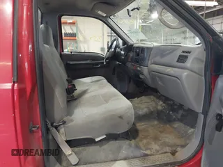 2000 Ford F-250 XL z VIN 1FTNF21L0YEB96710, wystawiony jako IAAI lot #41534150 z przebiegiem 296 680 mil mil oraz . Historia ofert i sprzedaży dostępna na DreamBid. Obrazek 5.