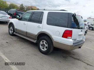 2004 Ford Expedition Eddie Bauer with VIN 1FMPU17L14LA05104, listed as a IAAI auction lot 42064535 with 249,614 mi miles. Bid and sale history available at carsss.com. Image 3.