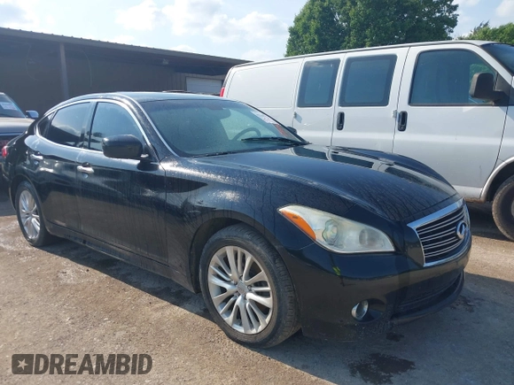 2012 Infiniti M with VIN JN1BY1AP7CM331533, listed as a IAAI auction lot 42149759 with 123,186 mi miles. Bid and sale history available at carsss.com. Image 1.