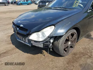 2007 Mercedes-Benz CLS 550 with VIN WDDDJ72X17A100720, listed as a IAAI auction lot 42229168 with 174,806 mi miles and . Bid and sale history available at DreamBid. Image 6.