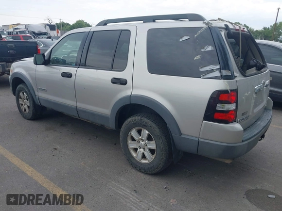 2006 Ford Explorer XLT с VIN 1FMEU73E06UA30333, выставлен на аукционе IAAI как лот 42602646 с пробегом 220 437 миль миль и . История ставок и продаж доступна на DreamBid. Изображение 3.